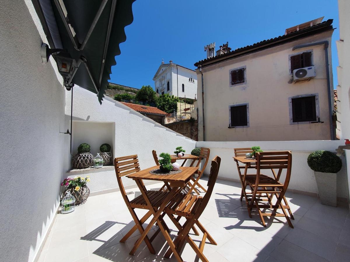 Amarru Apartments Piran Eksteriør billede